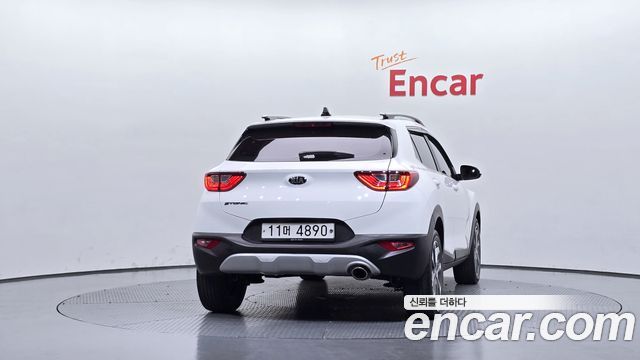 Kia Stonic 2019 — photo 4