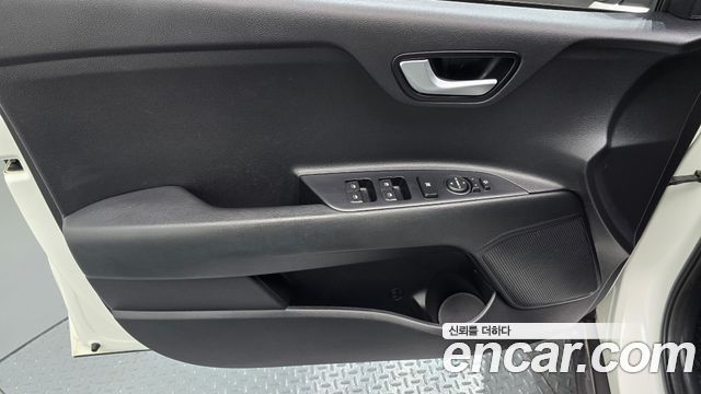 Kia Stonic 2019 — photo 14