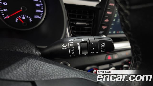 Kia Stonic 2019 — photo 28