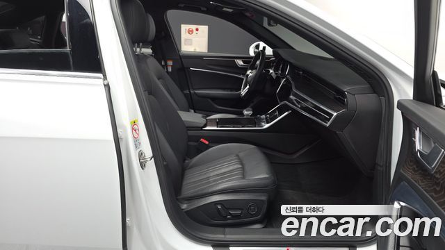 Audi A6 2020 — photo 17
