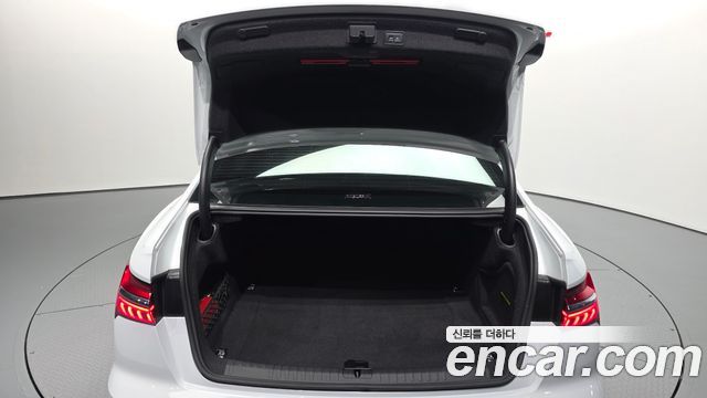Audi A6 2020 — photo 26