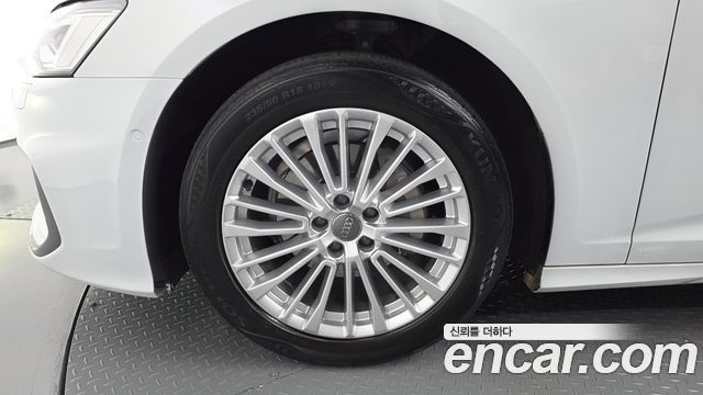 Audi A6 2020 — photo 7