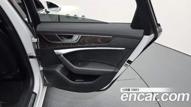 Audi A6 2020 — photo 15