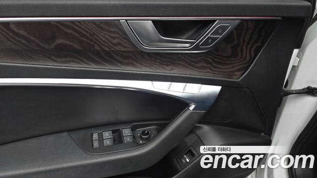 Audi A6 2020 — photo 28