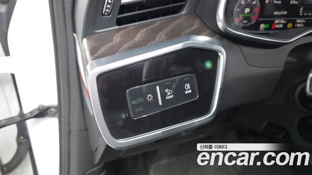 Audi A6 2020 — photo 29