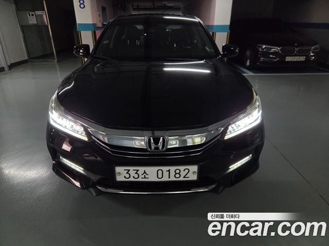 Honda Accord 2016 — photo 1