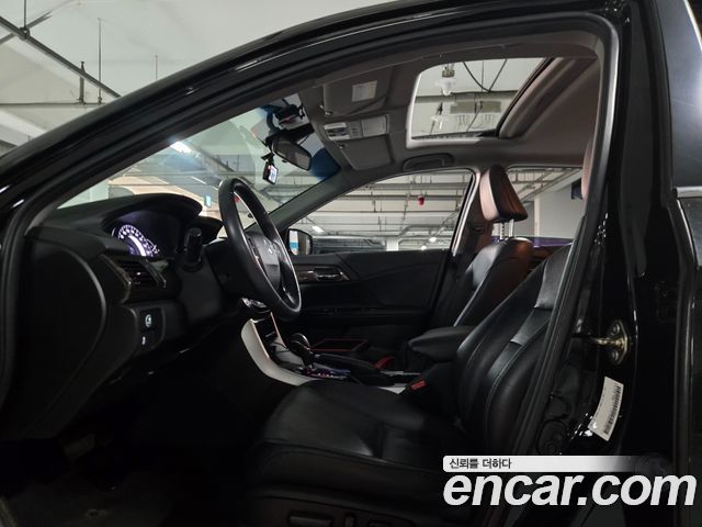 Honda Accord 2016 — photo 10