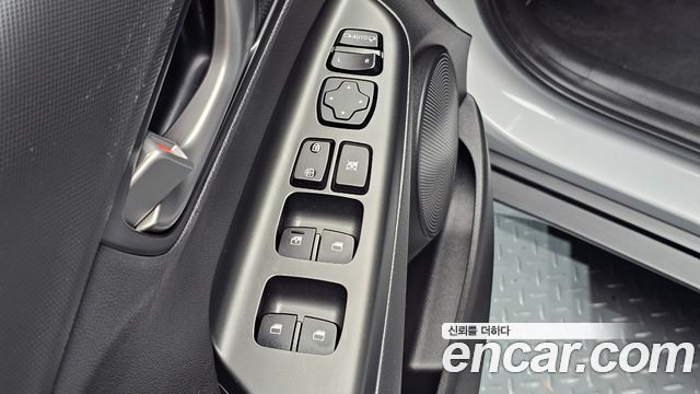 Hyundai Kona 2018 — photo 23