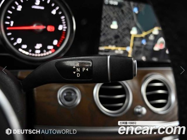 Mercedes-Benz E-Class 2019 — photo 9