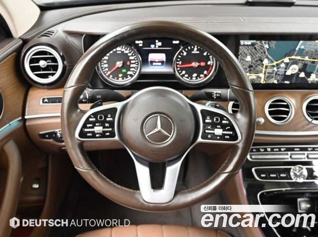 Mercedes-Benz E-Class 2019 — photo 13