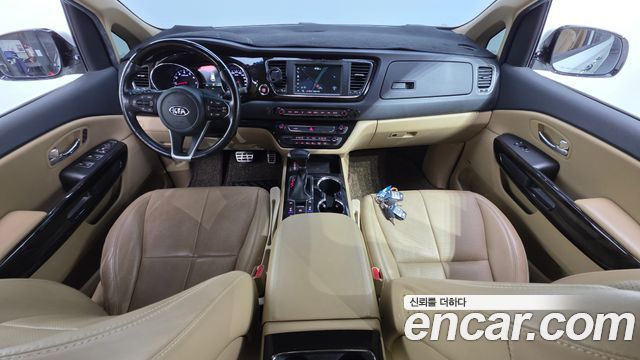 Kia Canival 2019 — photo 10