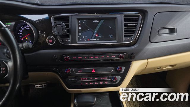 Kia Canival 2019 — photo 19