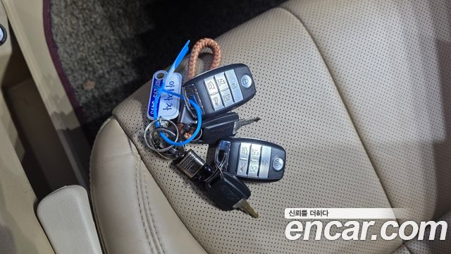 Kia Canival 2019 — photo 23