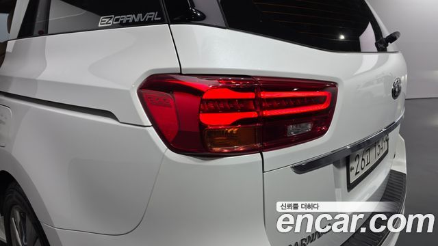 Kia Canival 2019 — photo 9