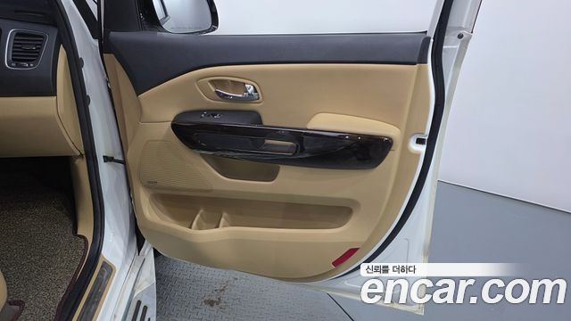 Kia Canival 2019 — photo 15