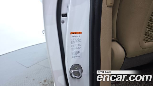 Kia Canival 2019 — photo 28