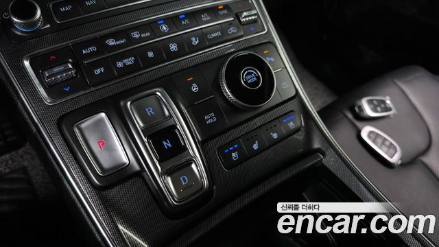 Hyundai Santafe 2022 — photo 12