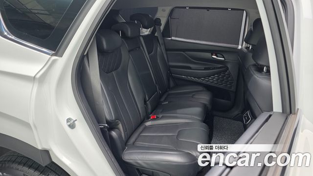 Hyundai Santafe 2022 — photo 17