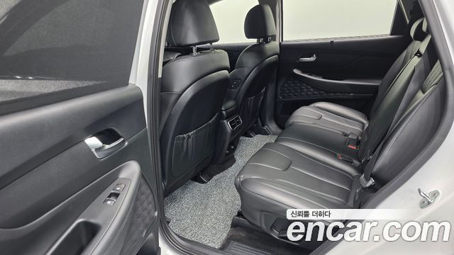 Hyundai Santafe 2022 — photo 18