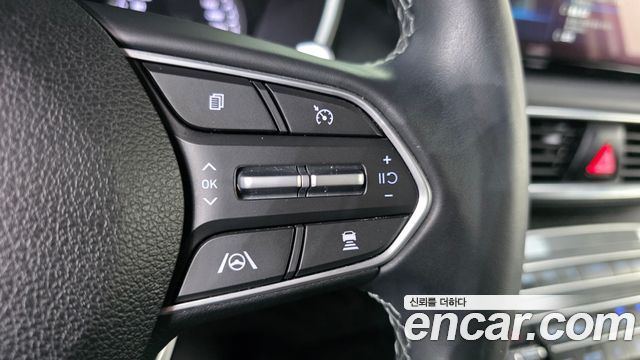 Hyundai Santafe 2022 — photo 25