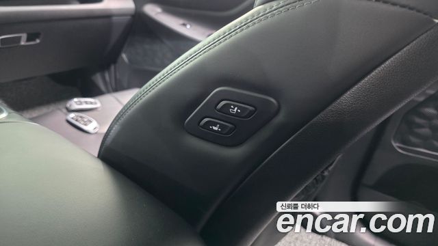 Hyundai Santafe 2022 — photo 29