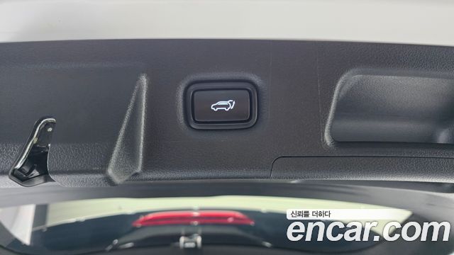 Hyundai Santafe 2022 — photo 32
