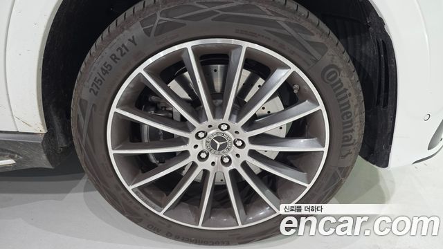 Mercedes-Benz GLE-Class 2026 — photo 5