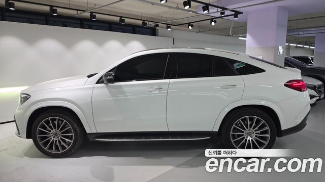 Mercedes-Benz GLE-Class 2026 — photo 8