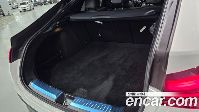 Mercedes-Benz GLE-Class 2026 — photo 10