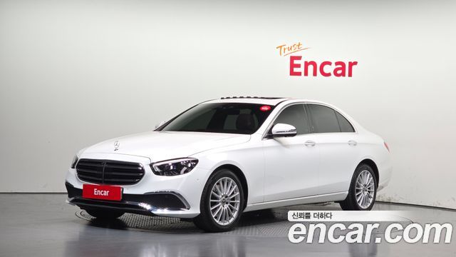 Mercedes-Benz E-Class 2023 — photo 1