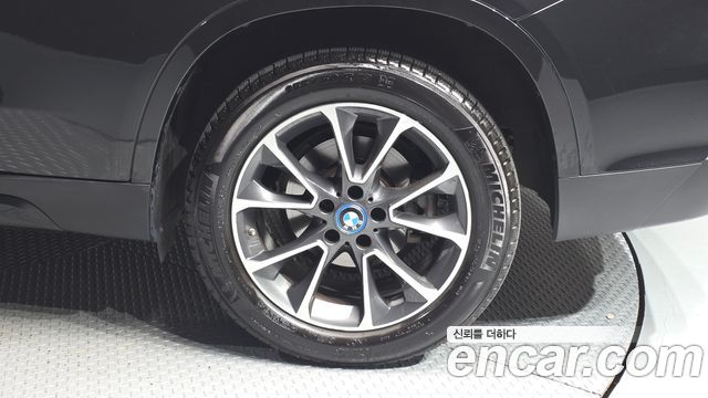 BMW X5 2018 — photo 7