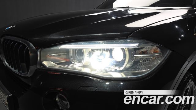 BMW X5 2018 — photo 8