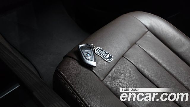BMW X5 2018 — photo 32