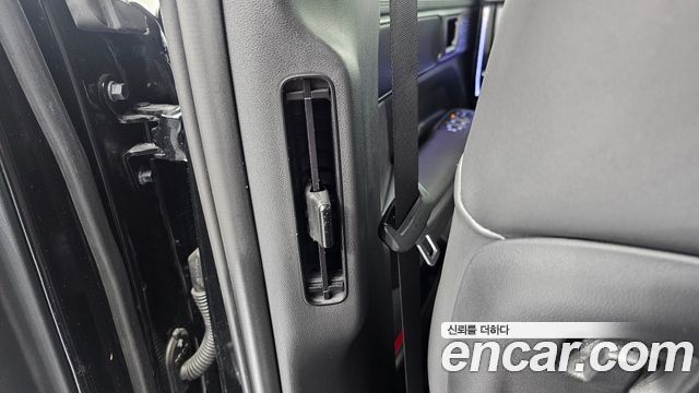 Hyundai Santafe 2025 — photo 35