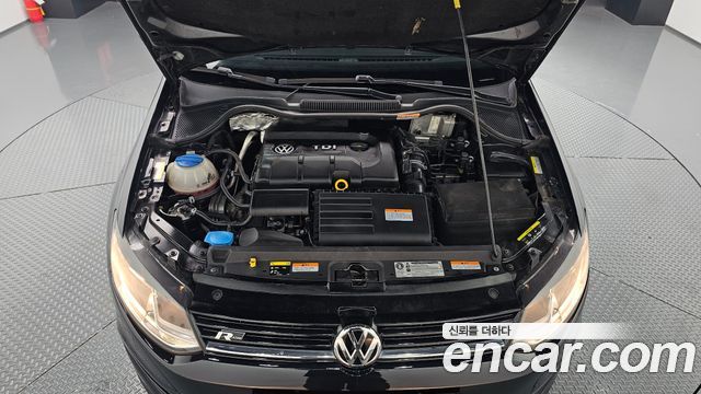 Volkswagen Polo 2016 — photo 6