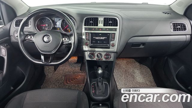 Volkswagen Polo 2016 — photo 7