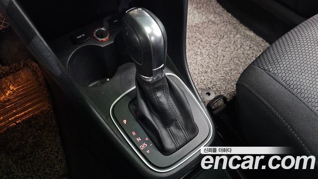 Volkswagen Polo 2016 — photo 9