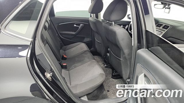 Volkswagen Polo 2016 — photo 11