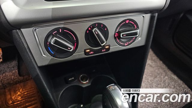 Volkswagen Polo 2016 — photo 19