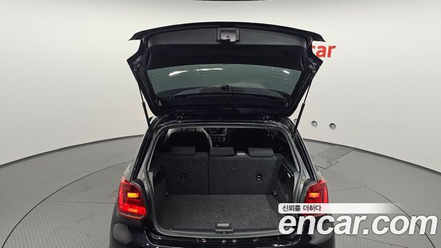 Volkswagen Polo 2016 — photo 20