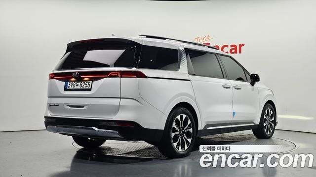 Kia Canival 2021 — photo 2