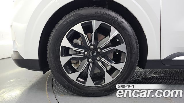 Kia Canival 2021 — photo 5