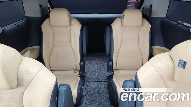 Kia Canival 2021 — photo 18