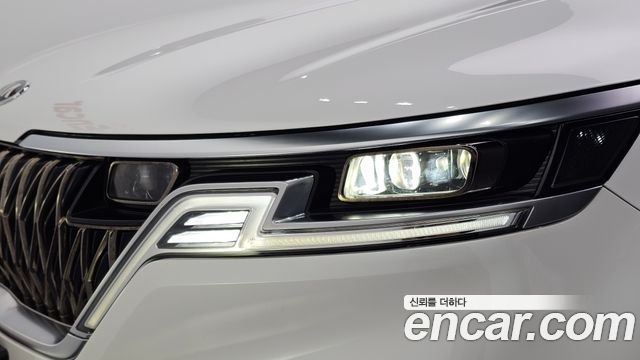 Kia Canival 2021 — photo 8