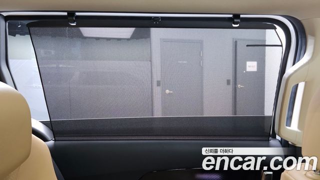Kia Canival 2021 — photo 29