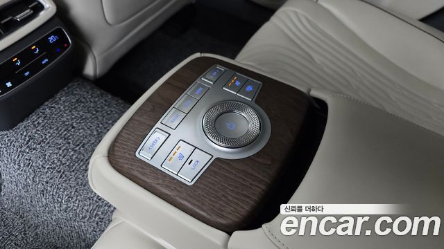 Genesis G80 2022 — photo 21