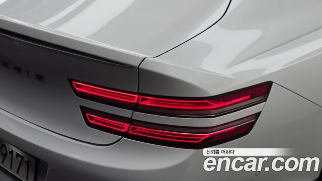 Genesis G80 2022 — photo 9