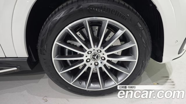Mercedes-Benz GLE-Class 2026 — photo 5