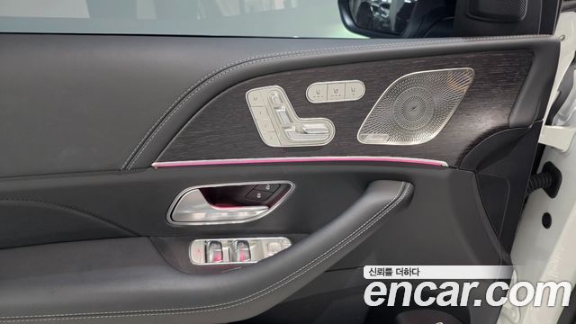 Mercedes-Benz GLE-Class 2026 — photo 20