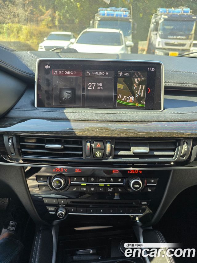 BMW X6 2019 — photo 8